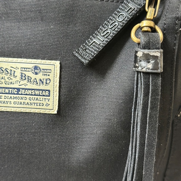 Fossil Canvas Shoulder Bag - Picture 6 of 6